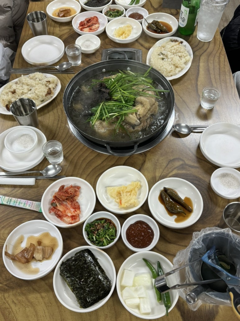 일능이버섯백숙 이미지