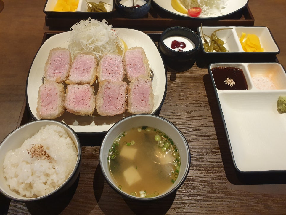 건국카츠 이미지