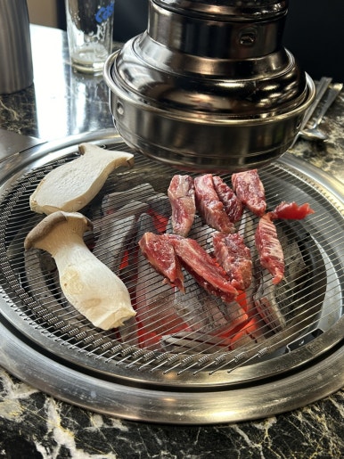 웃는소참숯화로구이 이미지