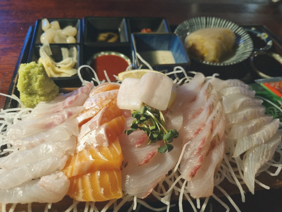 술집 감탄 이미지
