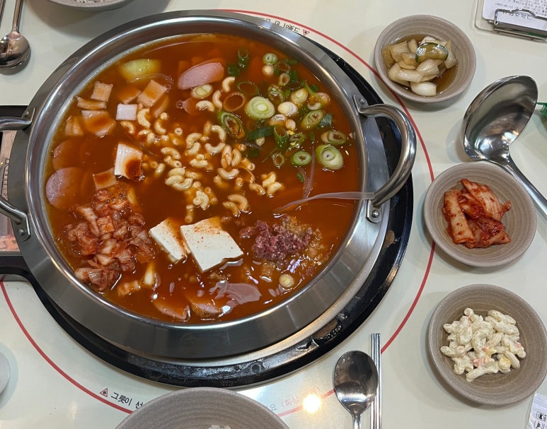 킹콩부대찌개 마포상암점 사진 7