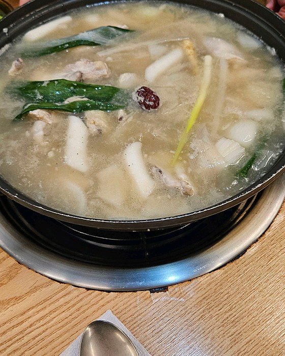 큰손닭한마리 이미지