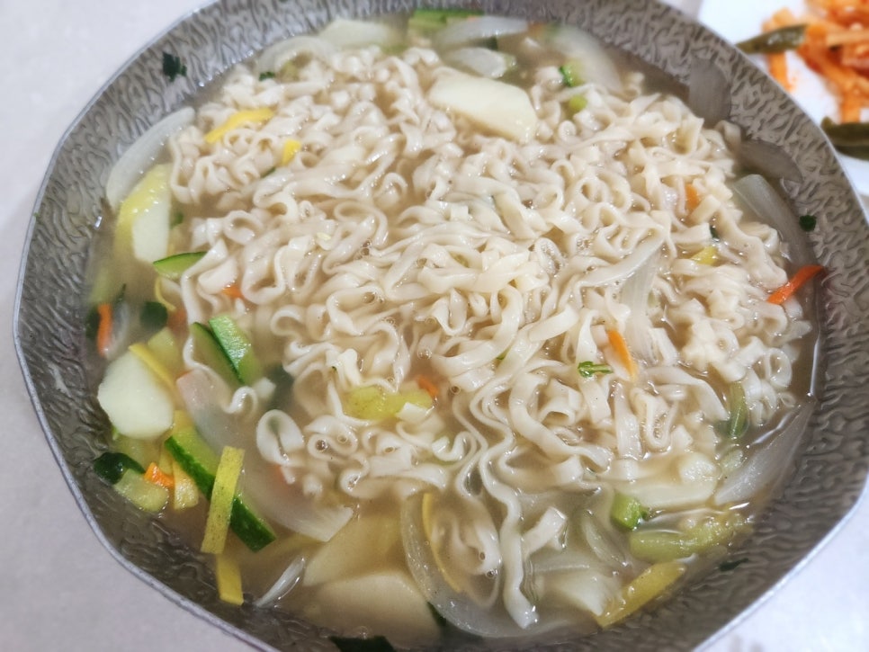 후루룩칼국수집밥 이미지