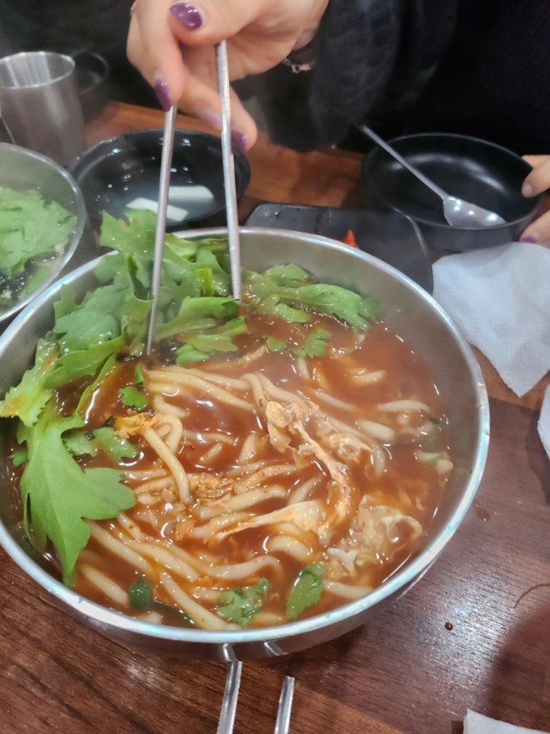 얼큰이칼국수와쭈꾸미 이미지