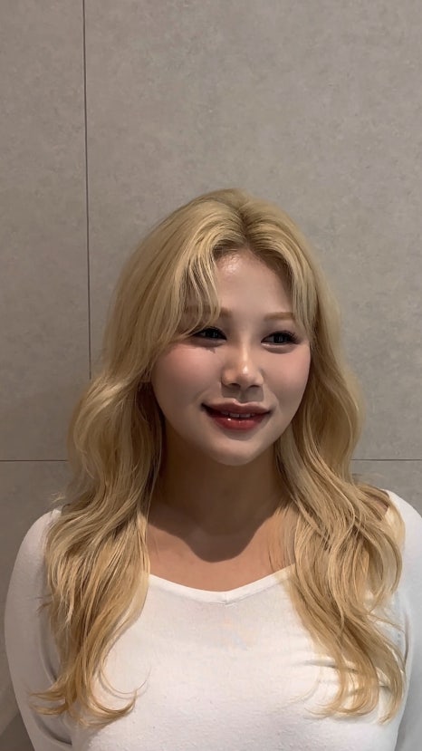 금발 미용실 이미지