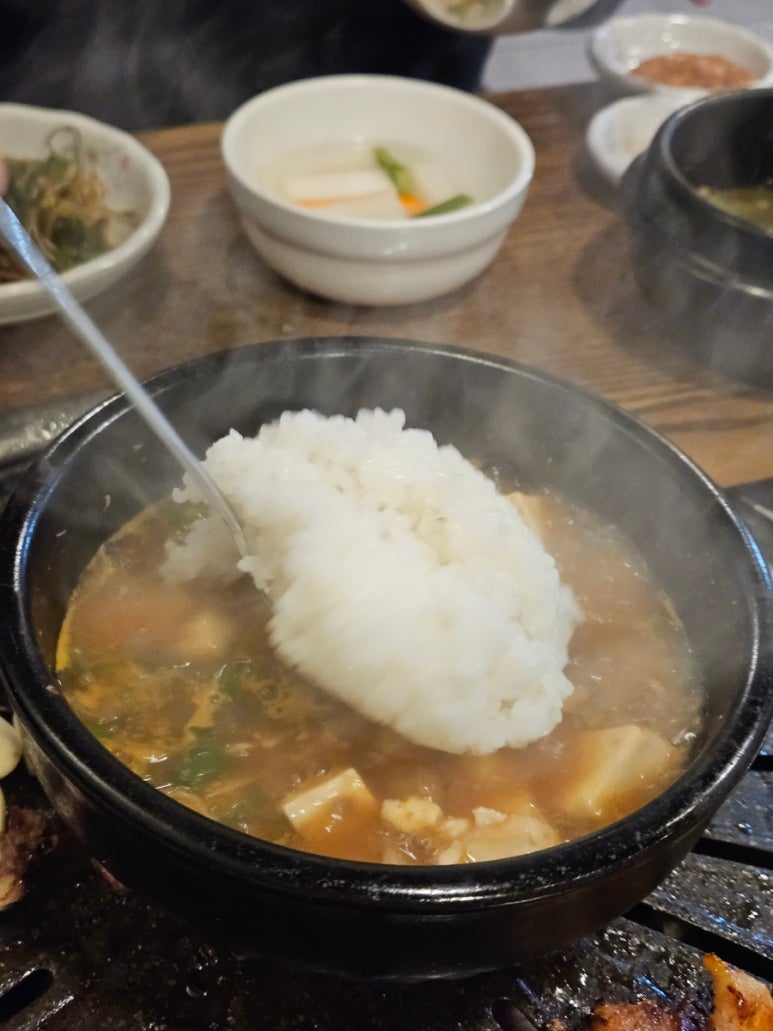 돈돼지고깃집 이미지