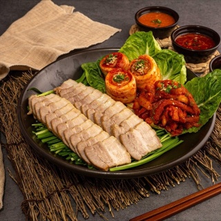 더맛있는족발보쌈충주 이미지