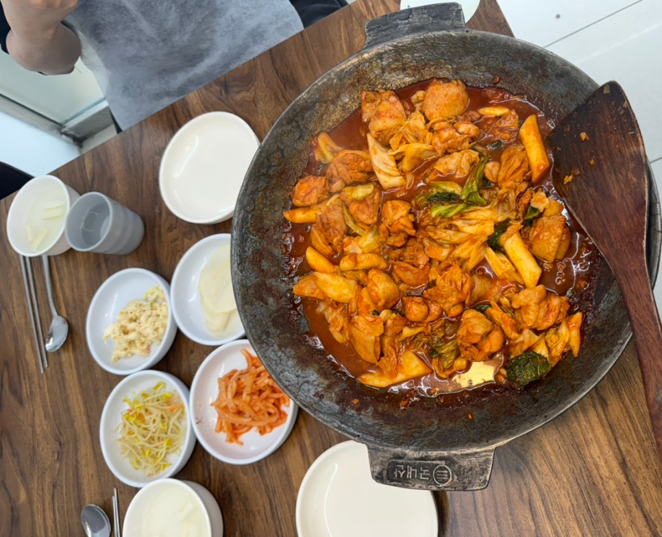 맛을담은솥뚜껑닭갈비 이미지