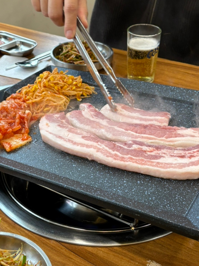 진선소고기국밥x삼겹 이미지