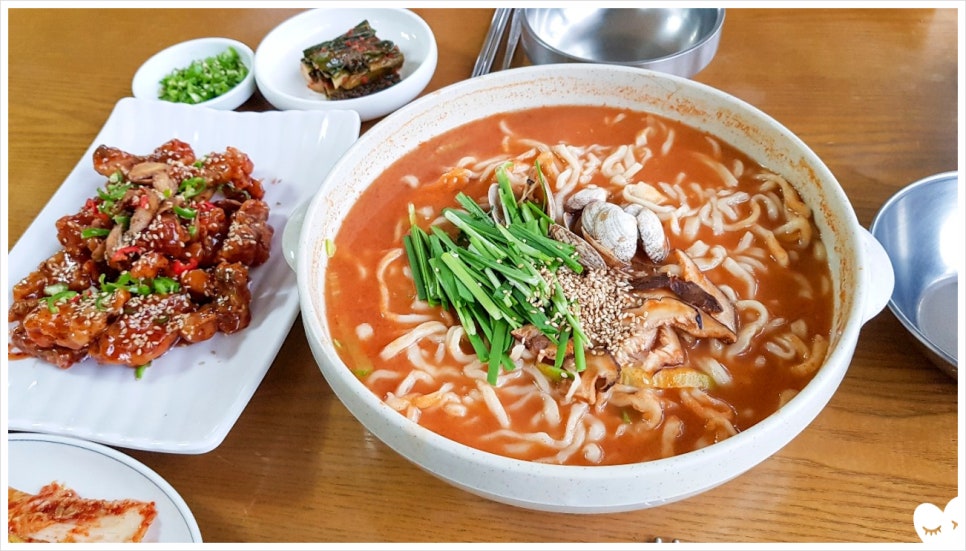 칼국수먹는날 이미지