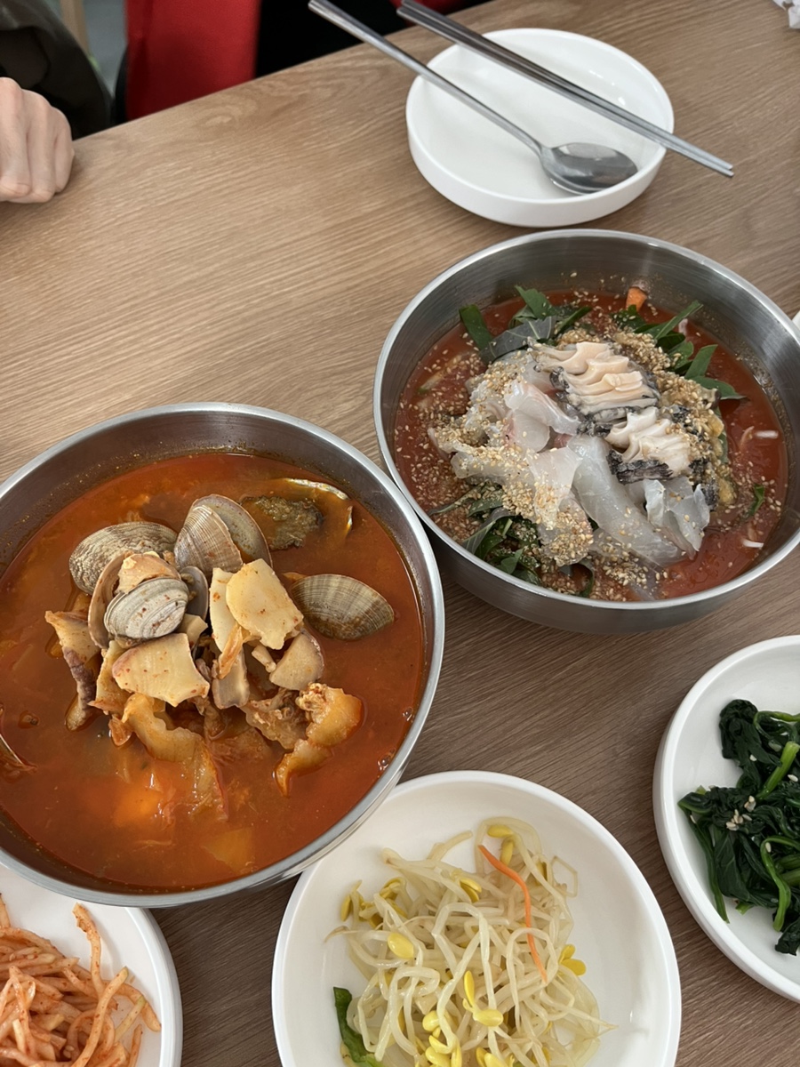 바다 해물 국밥 이미지