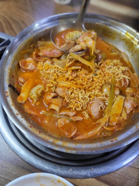 복사랑부대찌개&명태&쭈갑골 김포공항점 사진 6