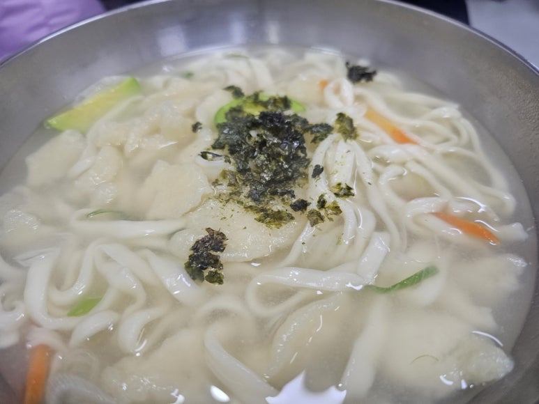 장모님칼국수.김치 이미지