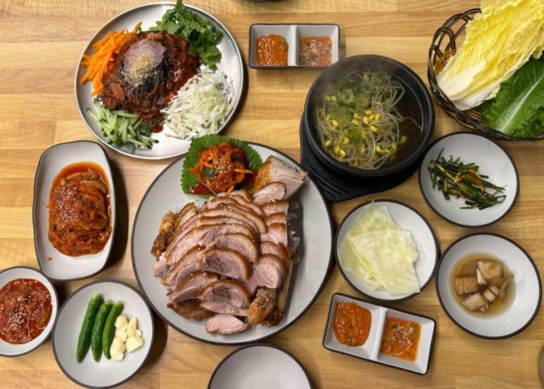 제주장충왕족발 이미지
