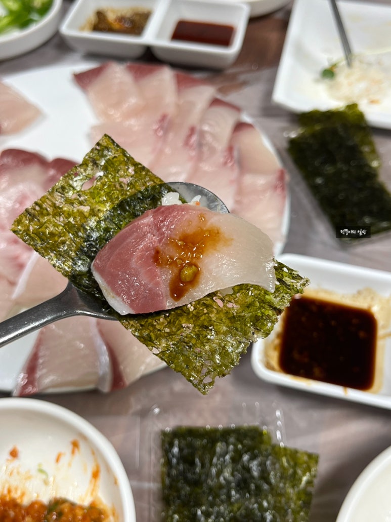 칼맛나는푸짐한횟집 이미지