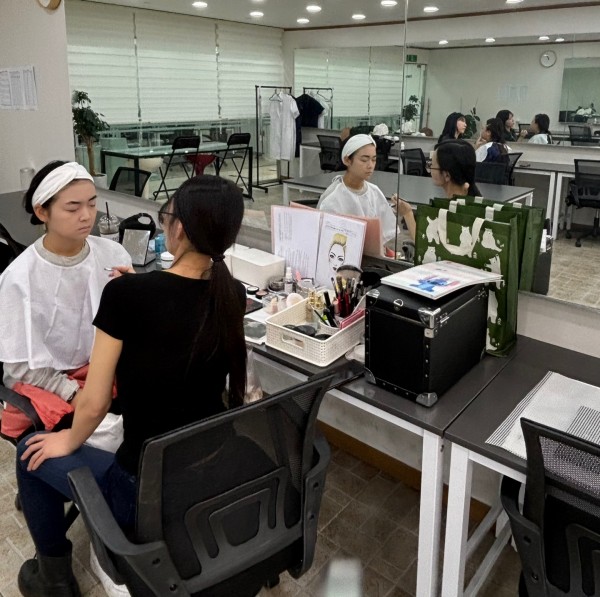트렌미뷰티아카데미미용학원 이미지