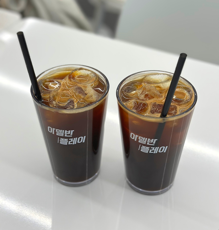 아델반플레이 이미지