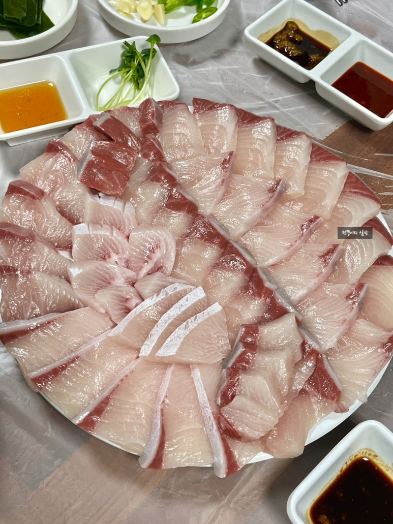 칼맛나는푸짐한횟집 이미지