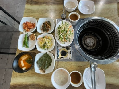 황칠 돼지한마리 이미지