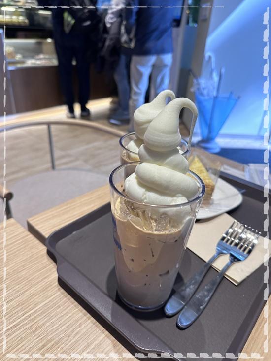더푸르고 이미지