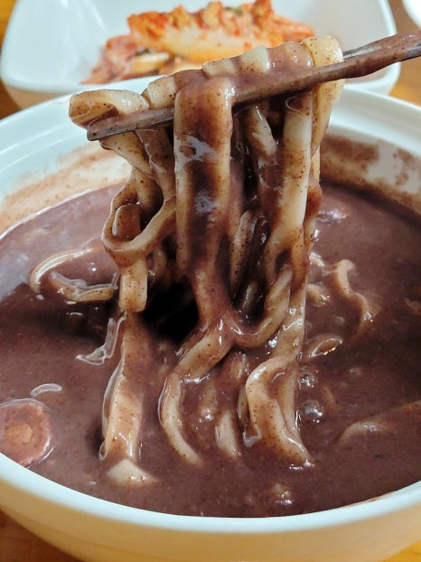 팥칼국수 이미지