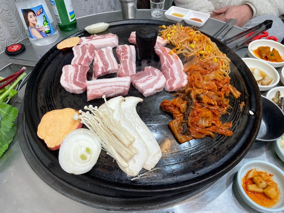 돈돈가마솥생삼겹살 이미지