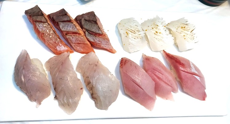 뚱초밥 이미지