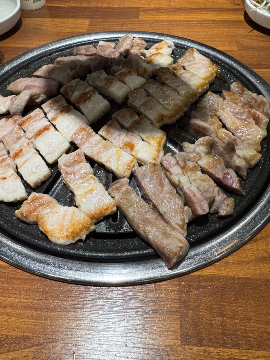 고기싸롱 이미지