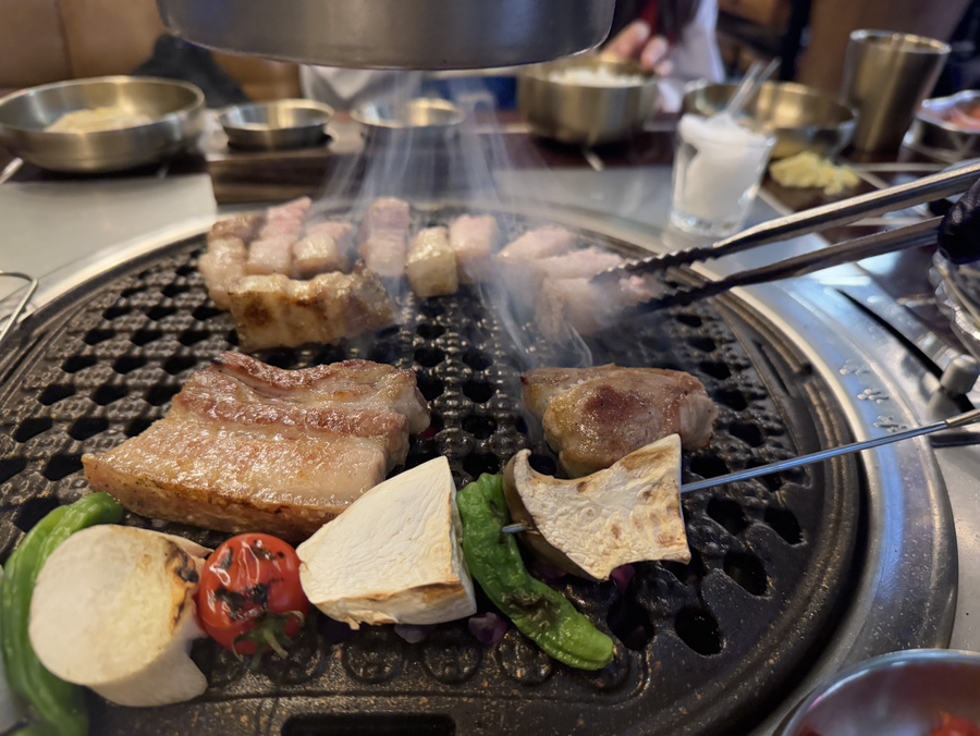 지리산생흑돼지 이미지