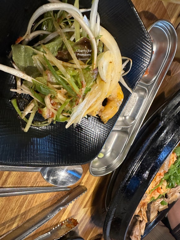 무쇠가 (경남-진주) 불판 좋은 김치삼겹구이를 맛볼 수 있는 곳! feat. 맛있으면 돼지
