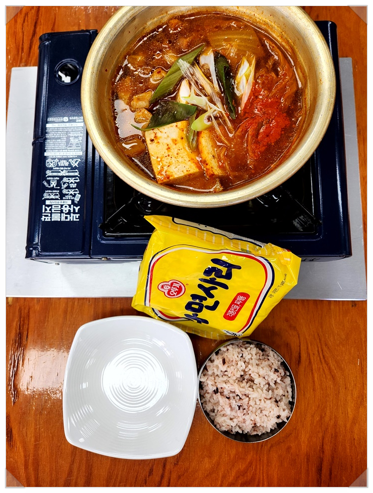 김가네김치찌개 이미지