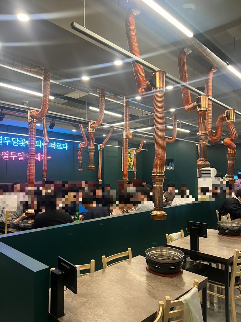 열두달꽃돼지 이미지