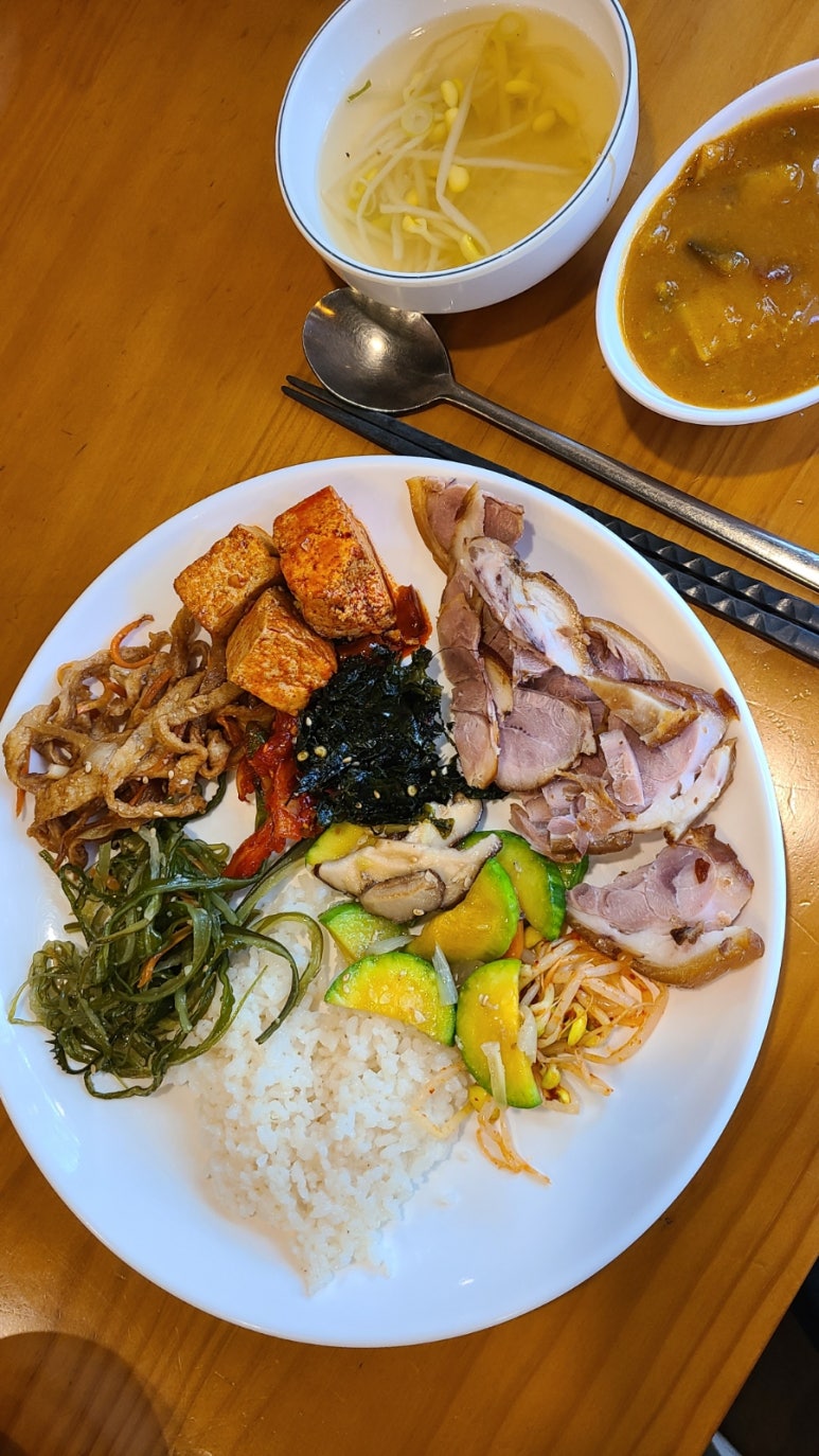 지니한식뷔페 이미지