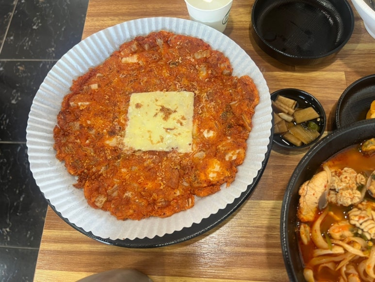 알.고니칼국수 이미지