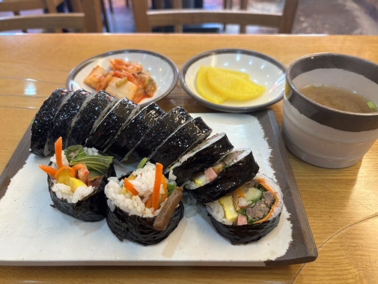 쌍둥이네김밥 이미지