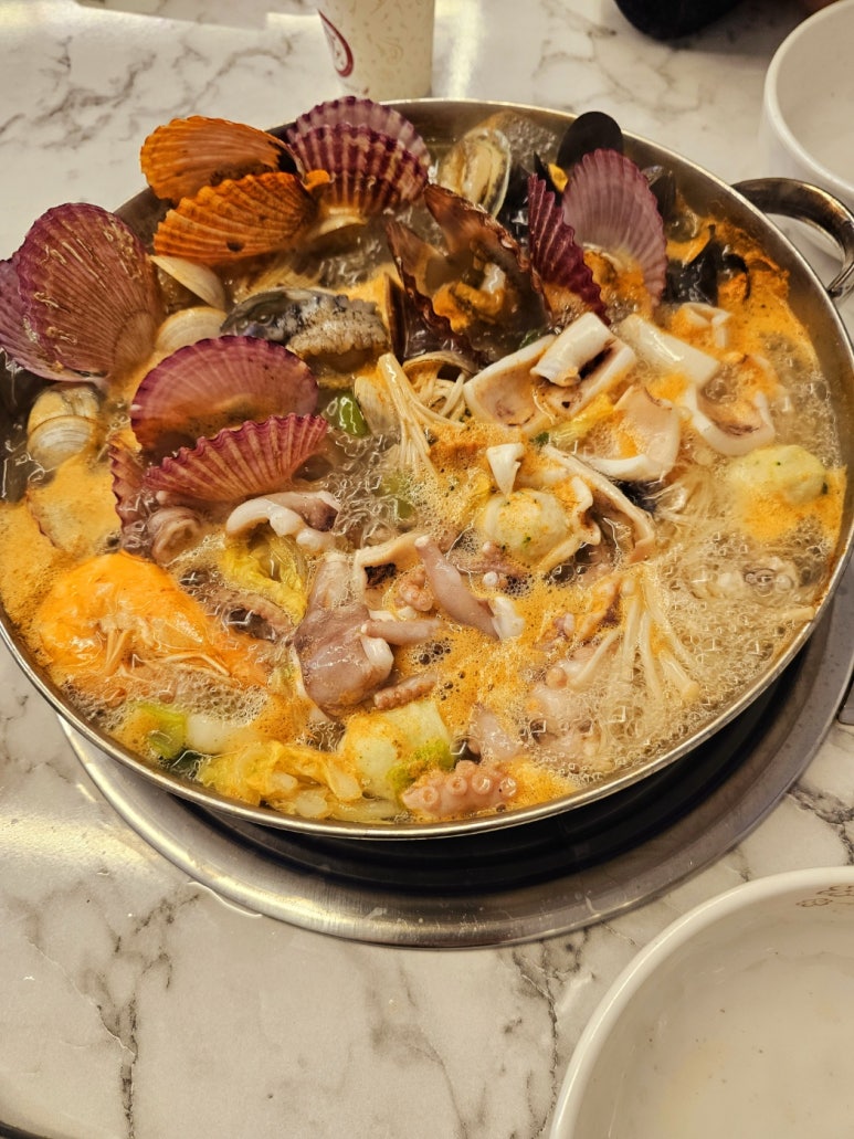 바다에서온해물샤브칼국수 이미지