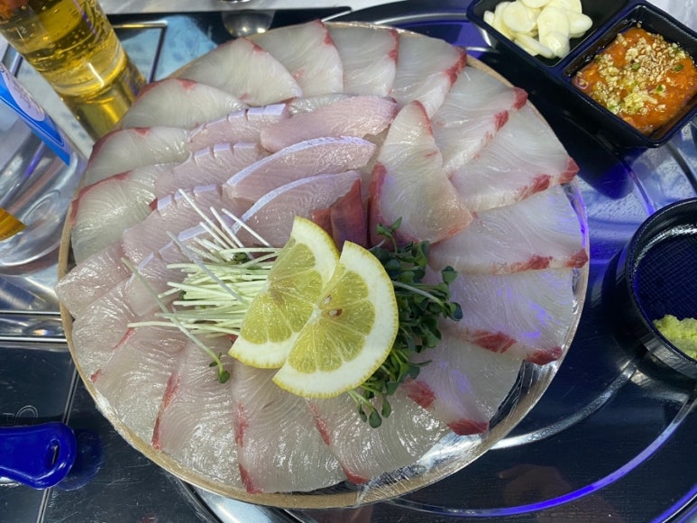 회뜨는중 이미지