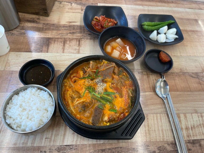 차돌이해장국 이미지