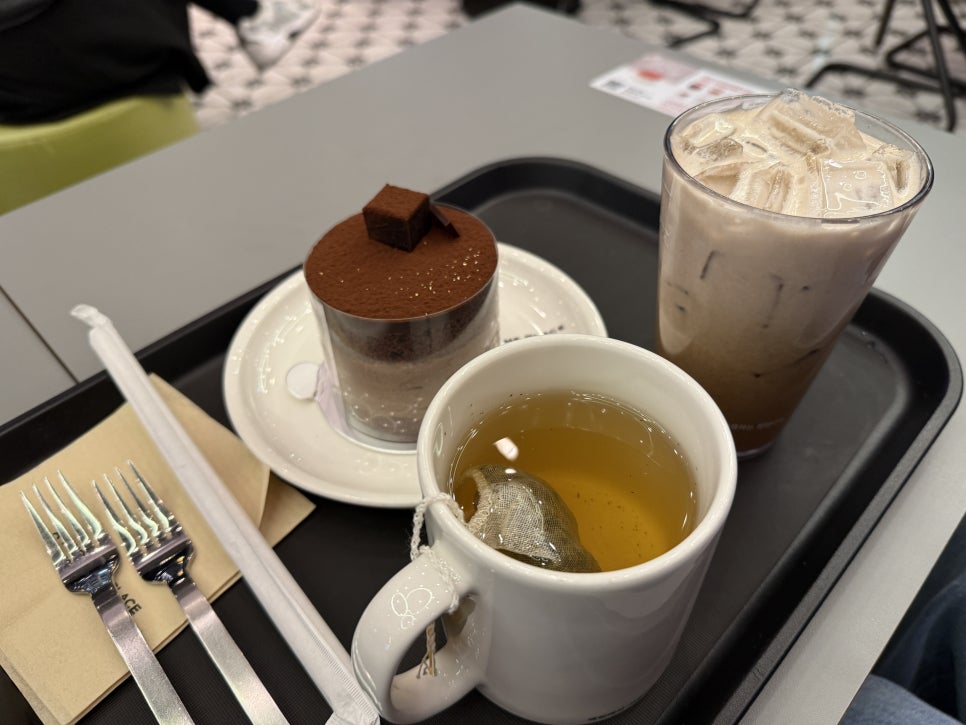 돈에 빠지다 이미지