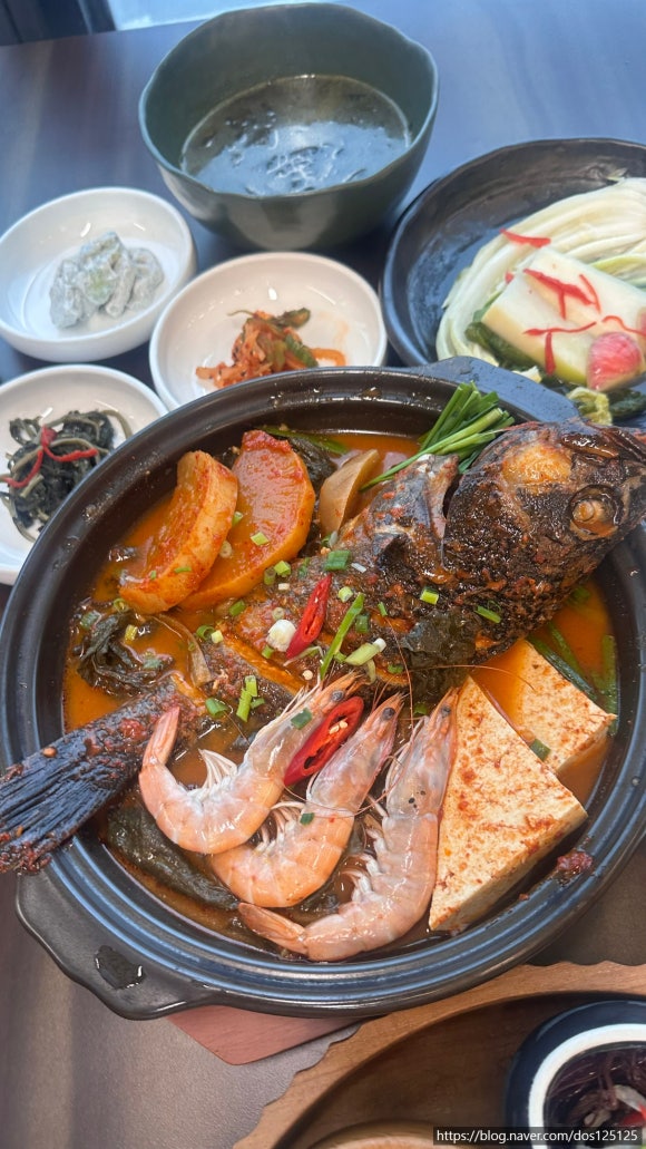 청춘물회 이미지