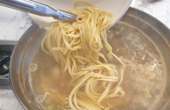 바다에서온해물샤브칼국수 이미지