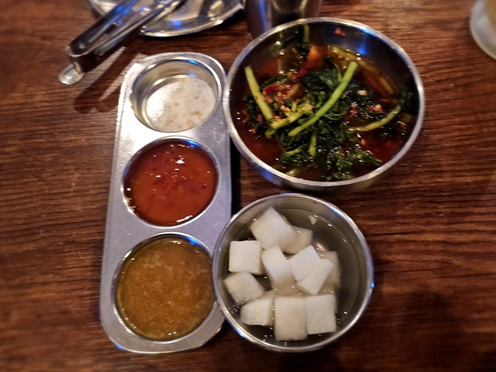 참나무누룽지통닭 이미지