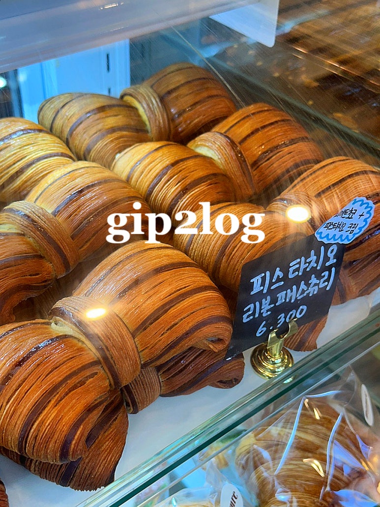 마므레크로와상 이미지