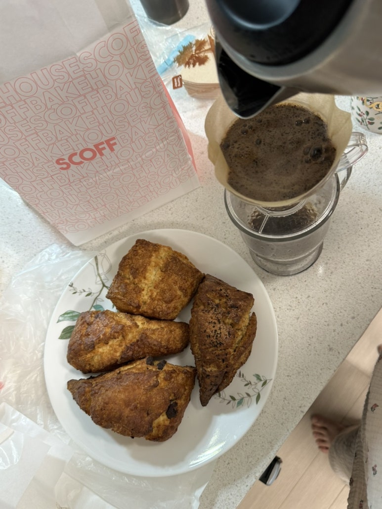 카페 이끌다 이미지