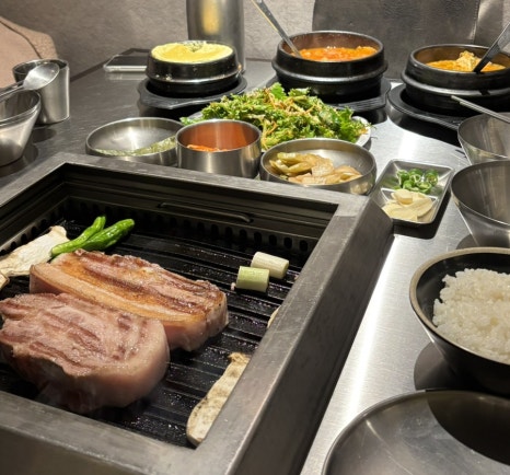지리산흑돼지 이미지