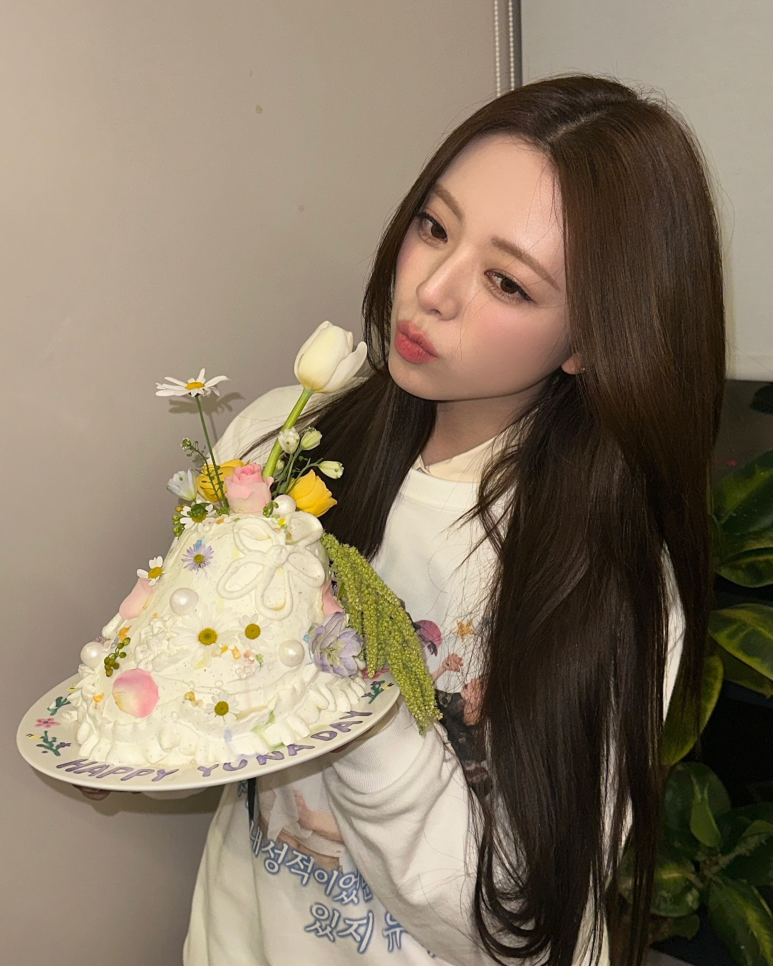 유나케이크 이미지