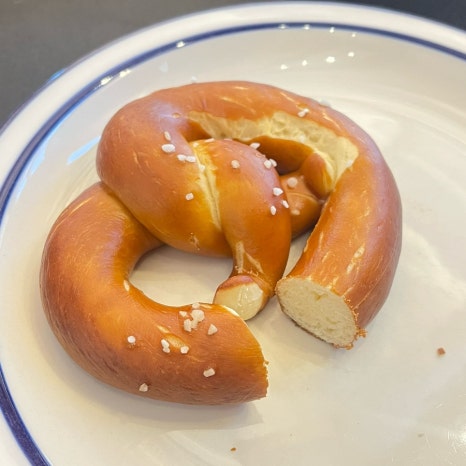 커피맛을조금아는남자더피크 이미지