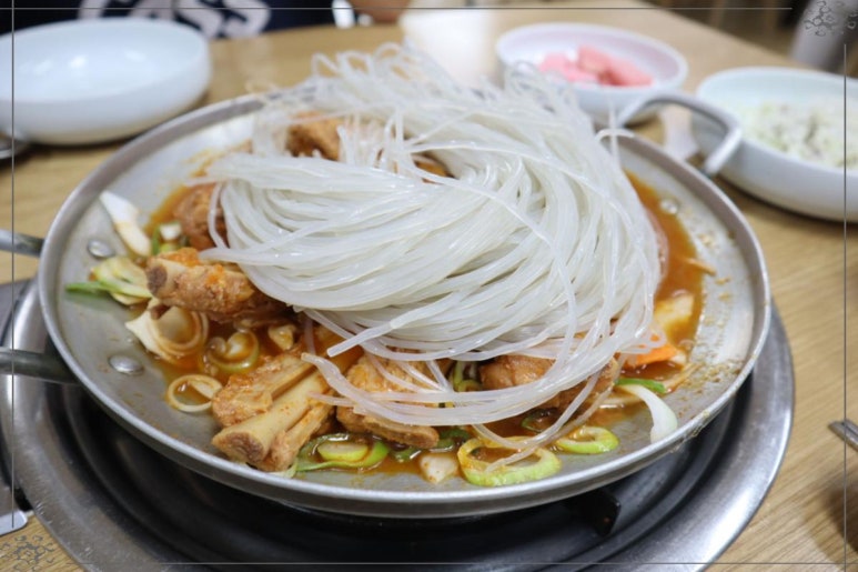 매운돼지등갈비찜 이미지