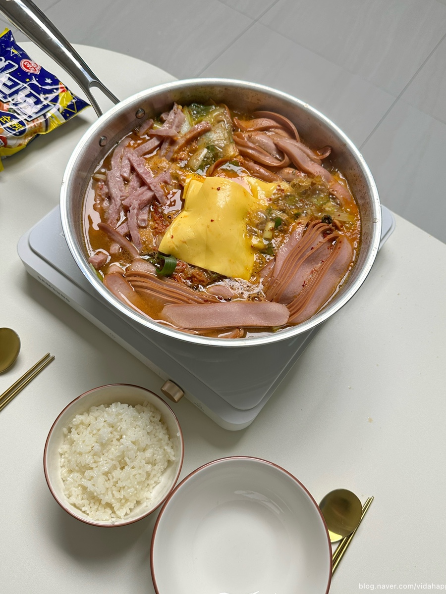 운암명가부대찌개 고덕직영점 이미지