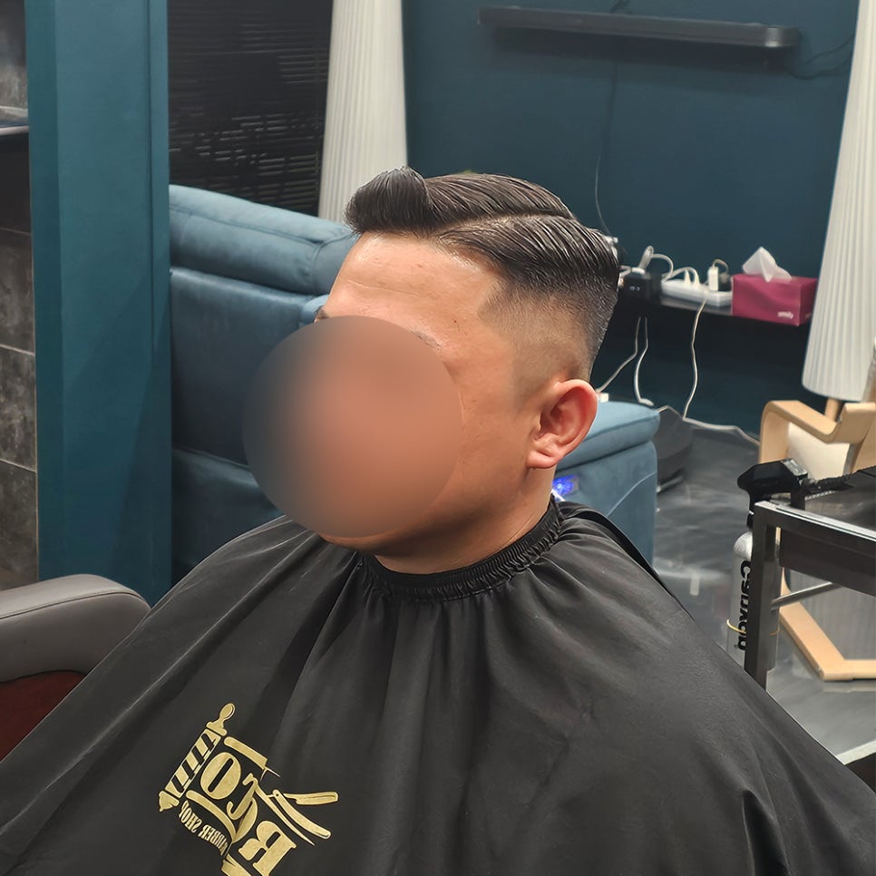 로코바버샵 이미지